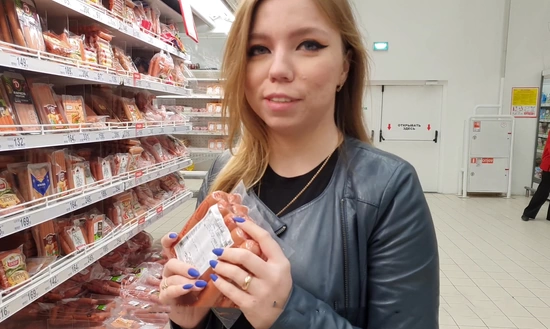 Пикапер подцепил пышечку прямо в супермаркете и уговорил опробовать его сосиску