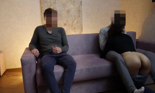 Друг оказался не лишним и присоединился к молодой парочке - лучших друзей!