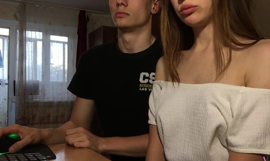 Предложил подруге вместе посмотреть порно - и трахнул её!