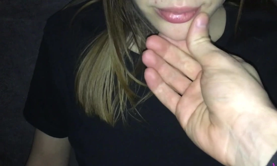 Сводная сестра помогла пьяному брату, избавиться от недотраха!