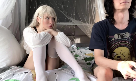 Сестра искала развлечений и внимания, а сводный брат просто хотел кому-нибудь присунуть!