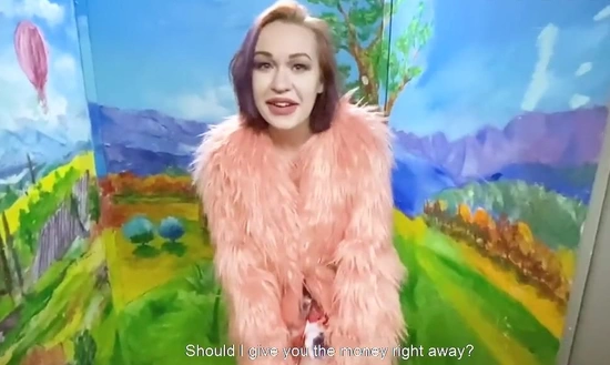 Русская девушка отсосала в подъезде за 15 баксов и дала кончить в рот!