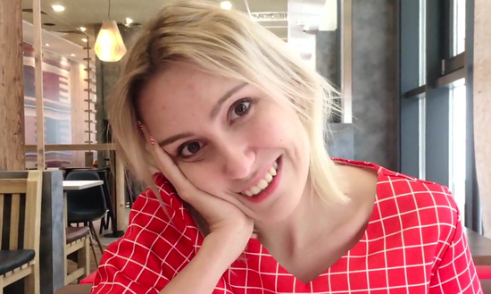 Только познакомились, а она уже тянет в туалет трахаться!