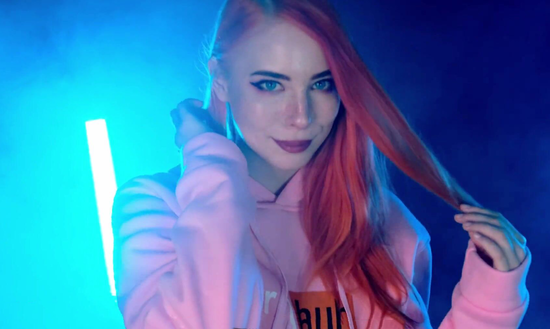 Радует рыжую малышку приятным куни и получает сладенький минет в ответ!