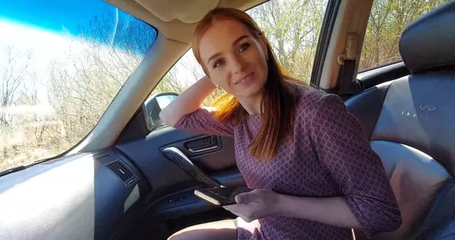 Русское порно молодая девушка попросила подвезти и ее трахнули за проезд