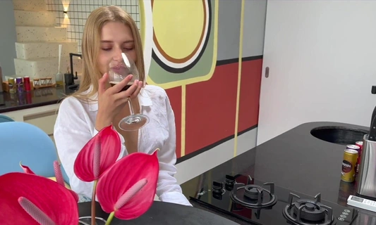 Когда русская девушка хочет в анал, её не остановить не перед чем..